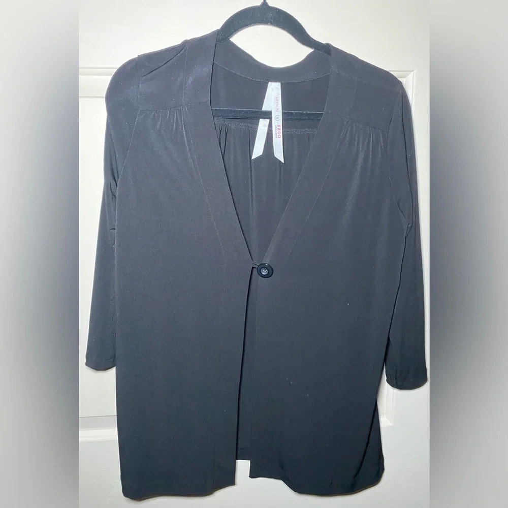 IZOD Silver Crest Black Cardigan Sweater Medium V-Neck Single Button‎ 3/4 Sleeve